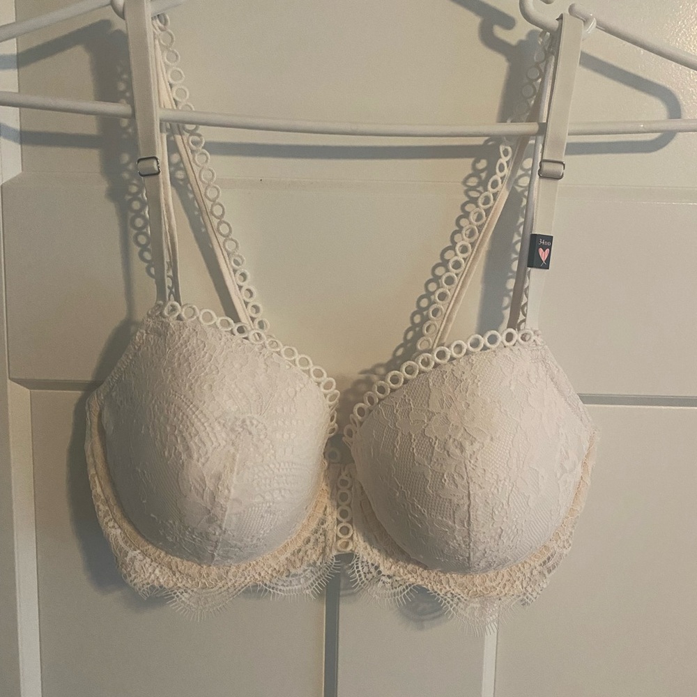 Victoria's Secret White Lace Bra Full Coverage